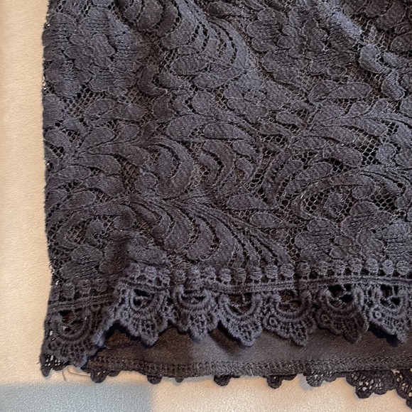 Lace shorts - Picture 2 of 4